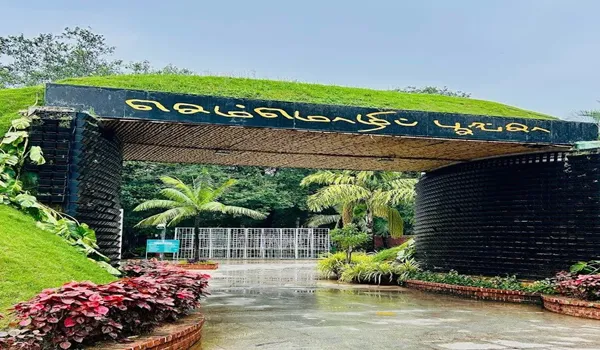Semozhi Park